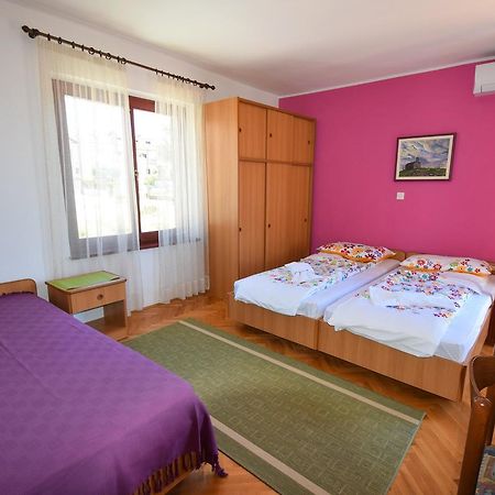 Apartments Drago Malinska Buitenkant foto