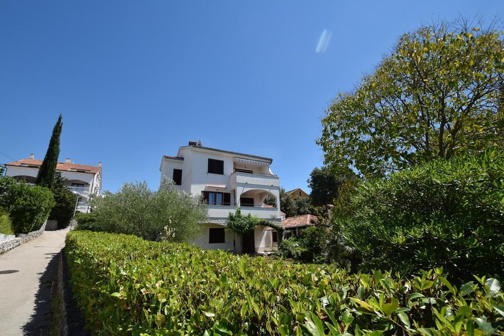 Apartments Drago Malinska Buitenkant foto
